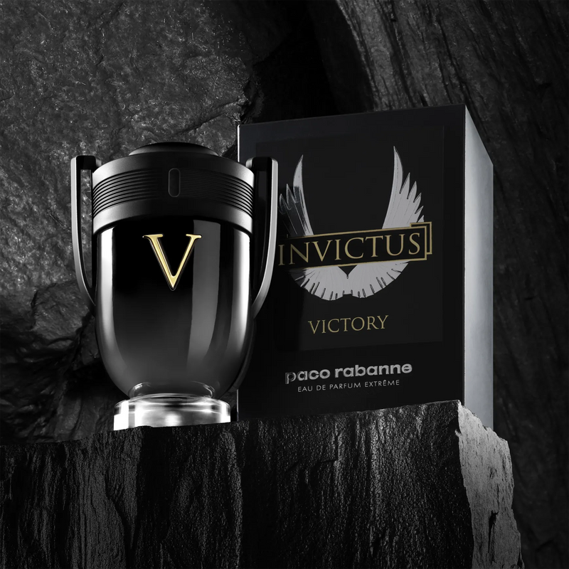 2 Perfumes Masculinos (100ml) - 212 VIP Black | Invictus Victory | (5 Anos Armazém do Perfume)